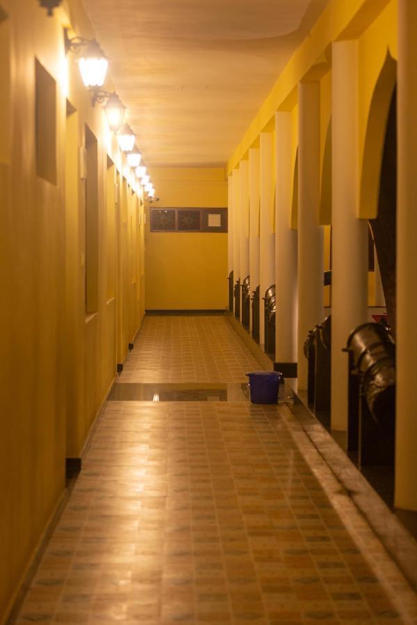 Kstdc Hotel Mayura Adilshahi Bijapur Ngoại thất bức ảnh